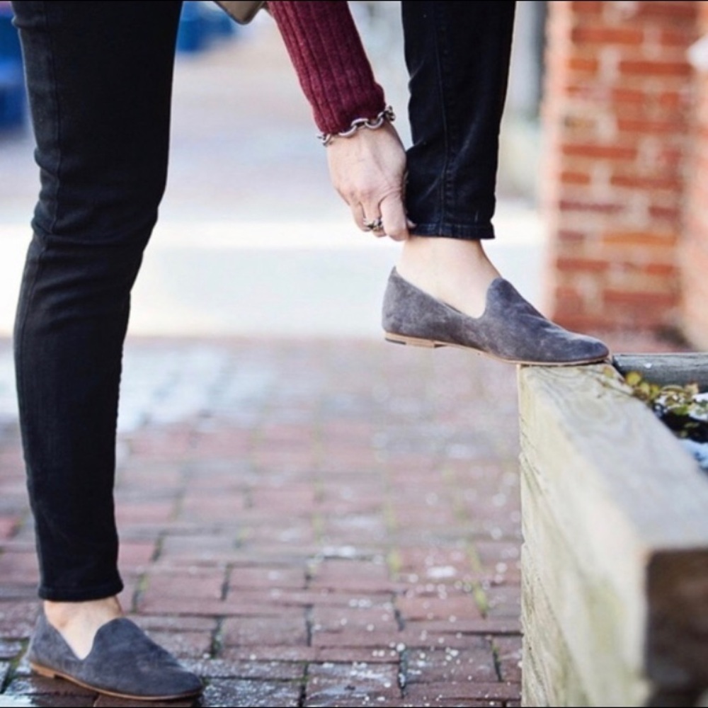 ❤️VINCE MILO SUEDE‎ LOAFER ~ 9